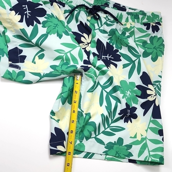 ⭐️3/ $30⭐️ GAP Men's Swim Trunks Shorts Green Navy Tropical Print Size Large - Picture 10 of 11